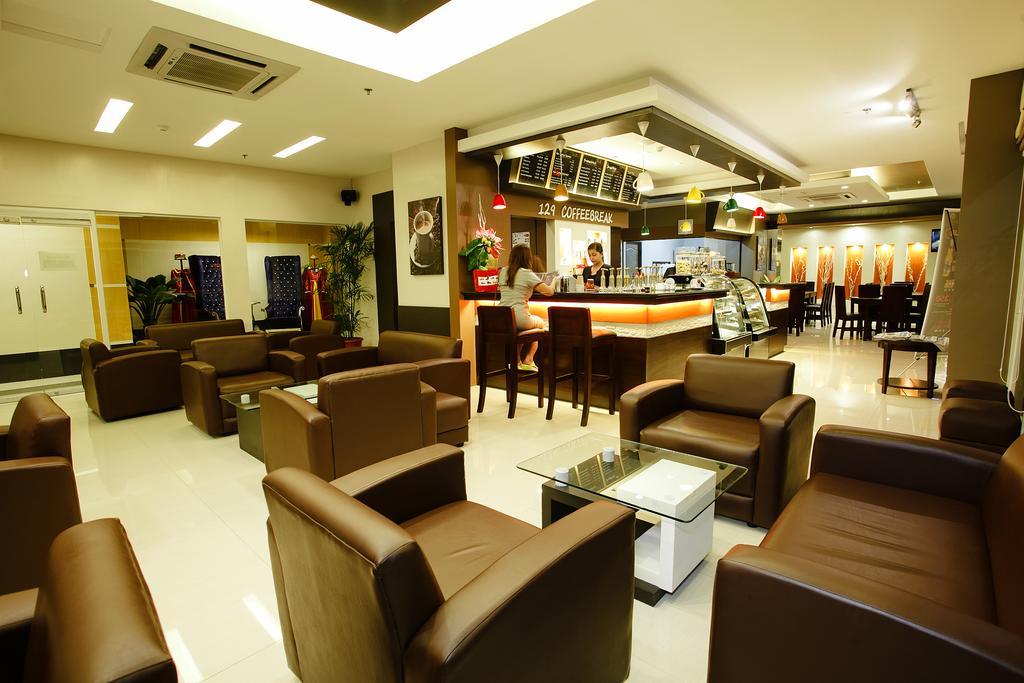 Big 8 Corporate Hotel Tagum Buitenkant foto