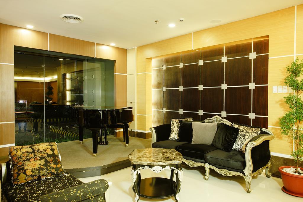 Big 8 Corporate Hotel Tagum Buitenkant foto