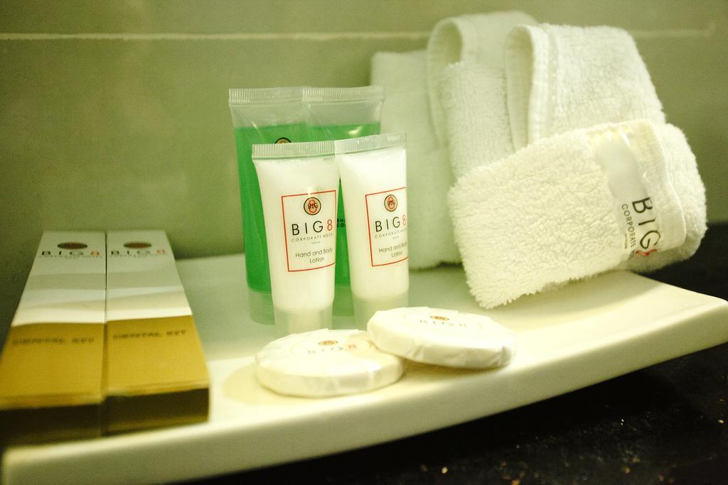 Big 8 Corporate Hotel Tagum Buitenkant foto